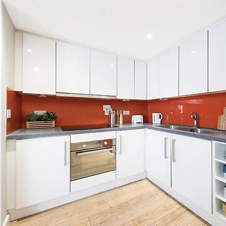 Student Only Premium Ensuite At Drapery Place